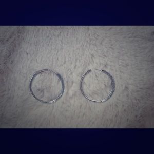 Hoops earrings